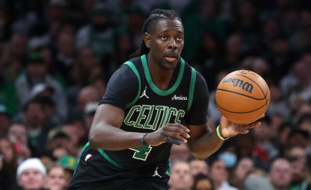 必赢体育-临近季后赛霍勒迪开始变身 凯尔特人冲冠再添砝码