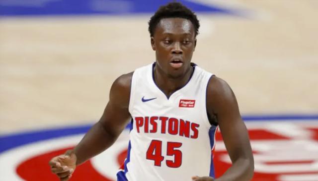 1632730890587017232.jpg sekou-doumbouya-pistons-nba.jpg