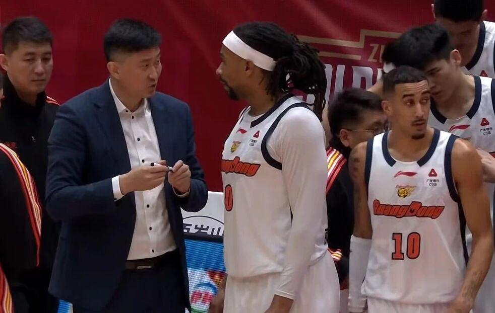 bwin必赢-央视直播！广东男篮再战上海，三国手缺阵内线劣势明显，凶多吉少